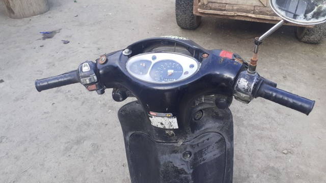 Vand scuter aprilia 80 cc Urgent