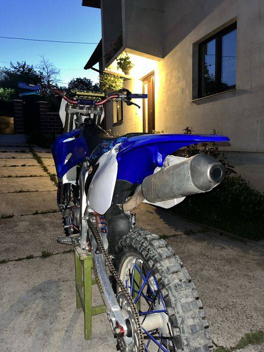 Vând ful cross Yamaha 2200€