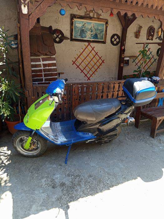 Vând scuter  Aprilia