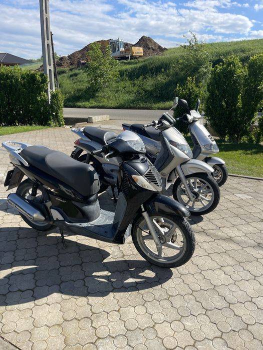 Piaggio Beverly 200 / Piaggio Skipper 150 / Honda SH 150 i