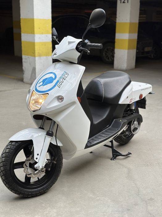 Scuter electric 1900km 120km autonomie