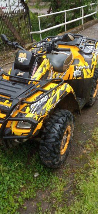 Can am bombardier outlander 800