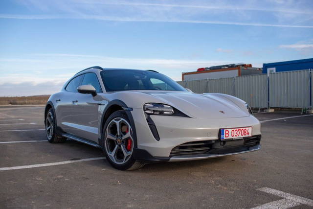 Porsche Taycan CT4S* Performance Batterie Plus*571 CP*TVA DEDUCTIBIL