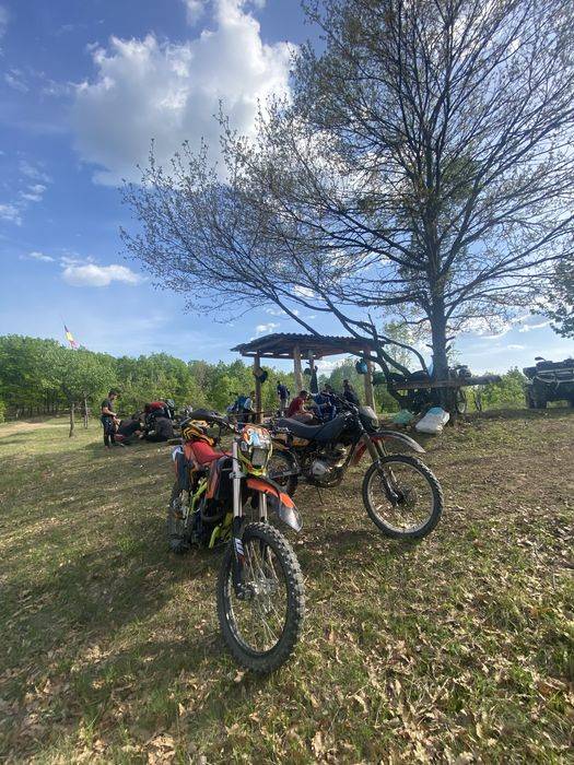 Vand cross 250cc tmmp,crosul functioneaza perfect mai multe detali pri