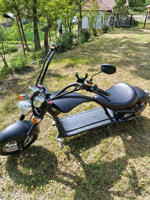 Vând moto electric