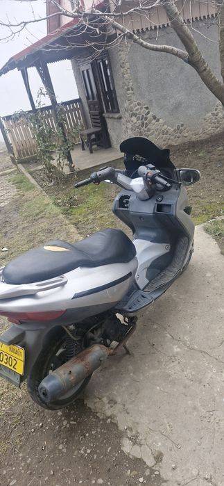 Scuter malaguti 125