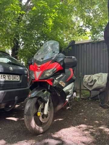 Aprilia SR MAX 300cmc