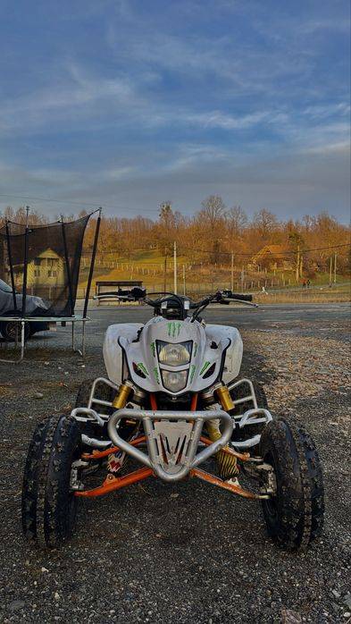 Suzuki LTZ 400 cunoscatori