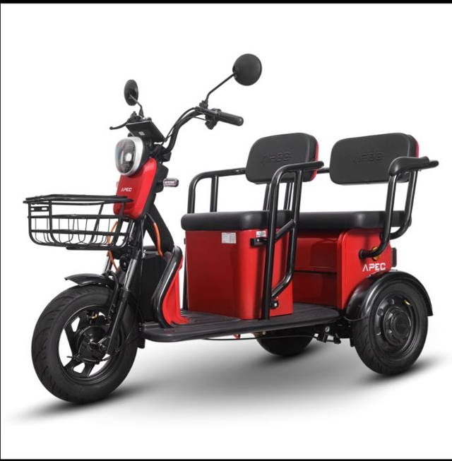 Vand Tricicleta Electrica 2 locuri 5500 lei Negociabil