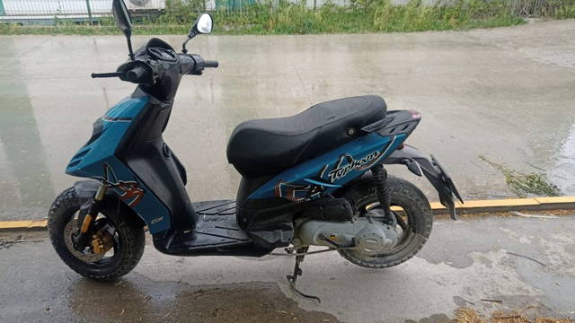 Scuter Piaggio typhoon