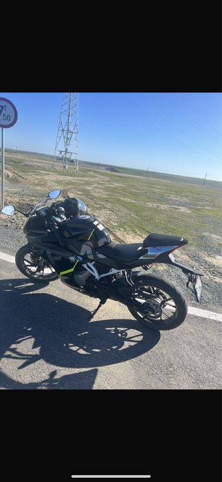 CFMoto 300sr ABS