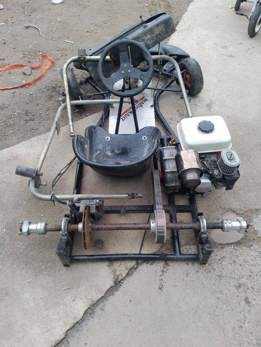 Go kart pe benzina