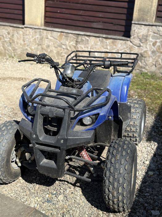 Atv utilizat in curte