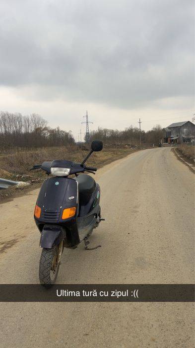 Vând cuter piaggio zip
