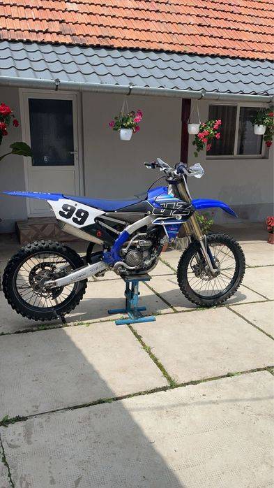 Vând Yamaha YZ250F