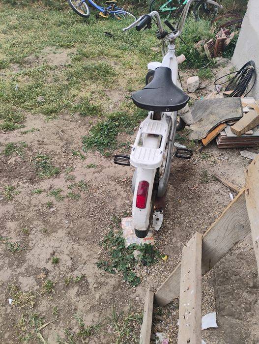 Piaggio SI și statie cu boxe