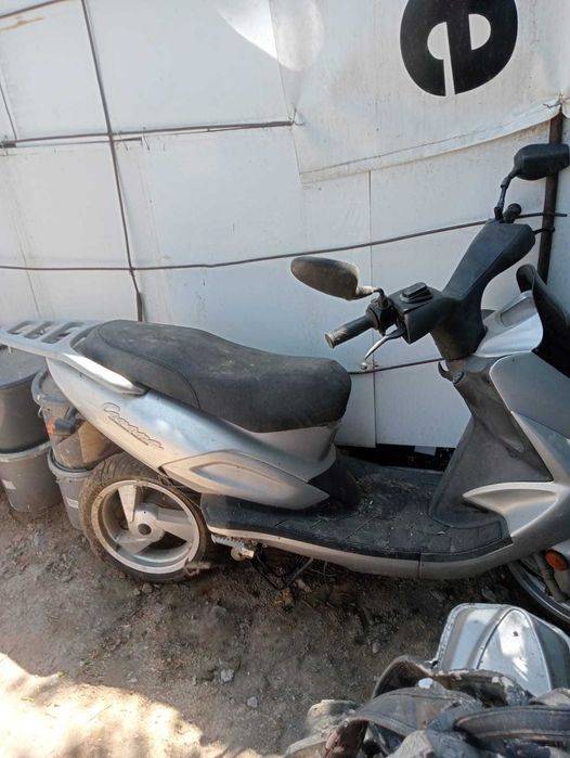 Scooter TGB Corona