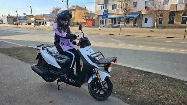 Vand Scuter Kymco Agility Carry 125 nou-permis B pretabil livrari