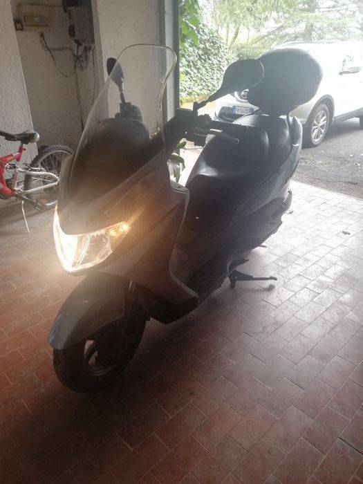 Suzuki Burgman 150 cm