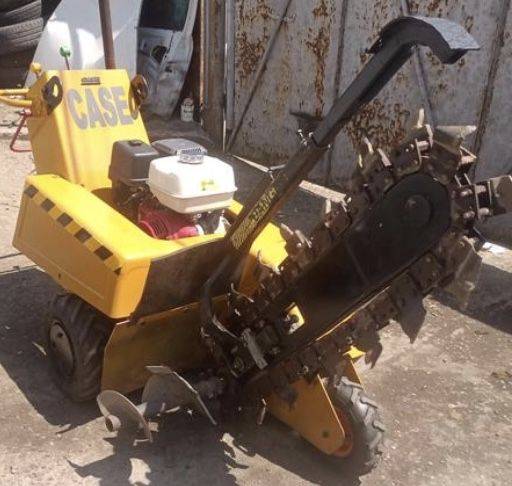 Vand sapator santuri CASE—trencher