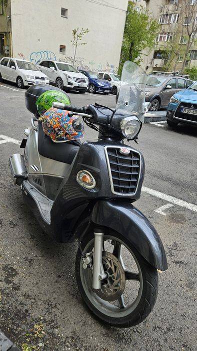 kymco People 250 cc ideal pt oraș și naveta, zboară, consum mic  3%