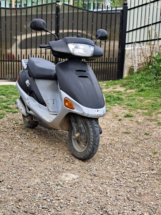 Vând scuter honda 2t