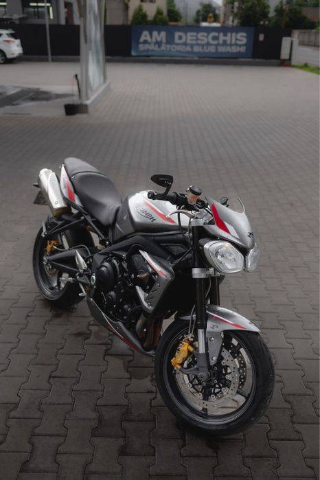 Triumph street triple 675 R 15840 km nu(honda,yamaha,kawasaki,suzuki)