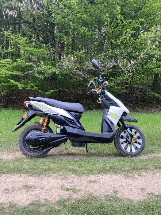 Scuter electric 2200w