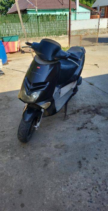 Vând scuter sau dau la schimb