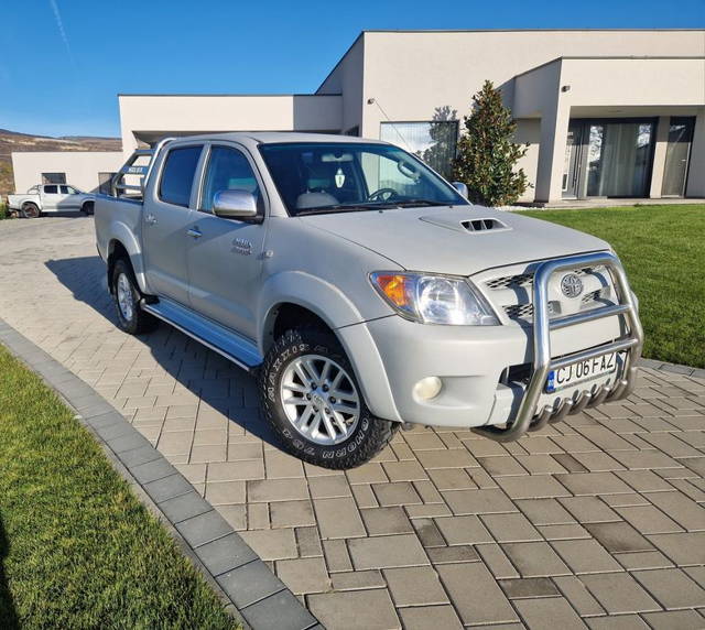 Toyota Hilux Automată 3000 cm³