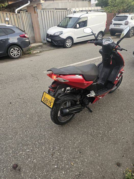 Vand peugeot speedfight 3 2011 50cc