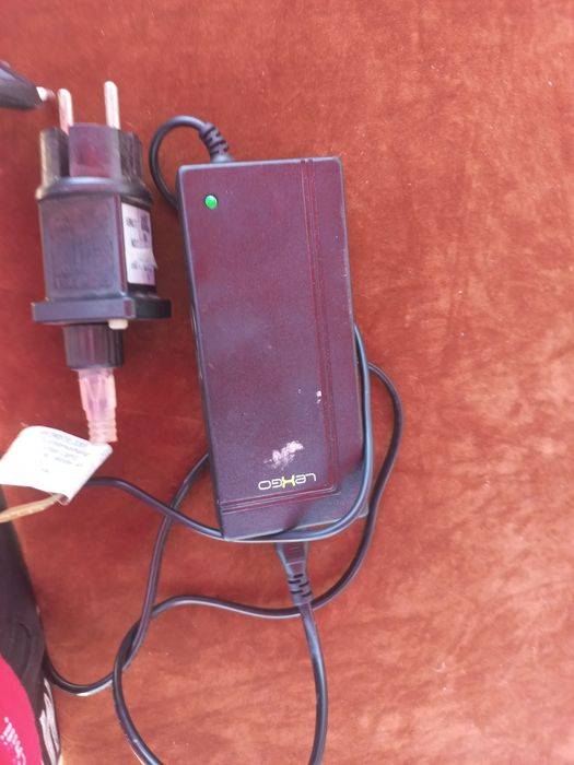 vând schimb pe un scuter electric,trotineta lexgo noua