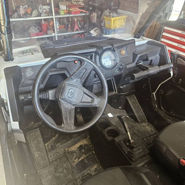 Vând polaris RZR900