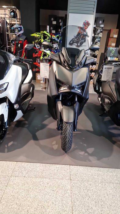 Yamaha XMAX 300 | 2023 | Ca Nou | Unic proprietar | 3.000km | Garantie
