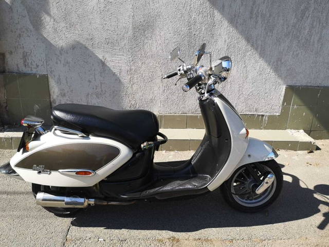 Scuter 49 cc Aprilia Mojito Custom, impecabil
