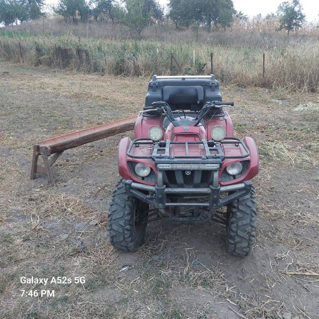Vând ATV Yamaha grizzly de 660