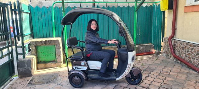 Moped tricicleta electrica