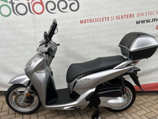 Motoideea vinde HONDA SH 300 ABS 2018  Rate Garantie