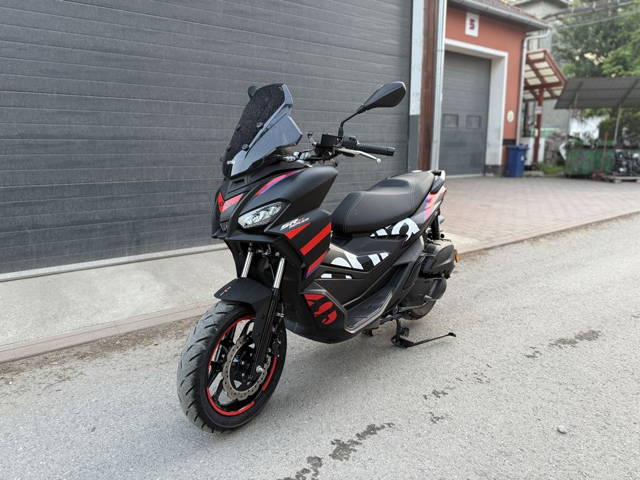 Aprilia SR 125 GT Replica