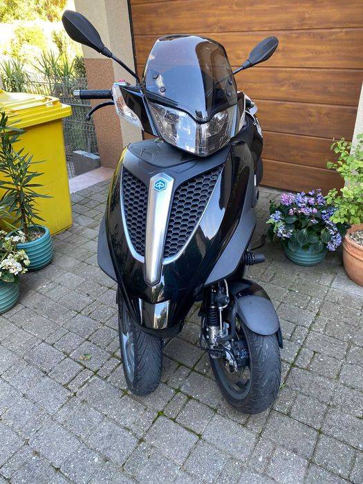 Piaggio MP3 YOURBAN se conduce doar cu cat A