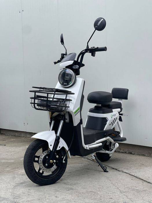 Scuter electric fara permis