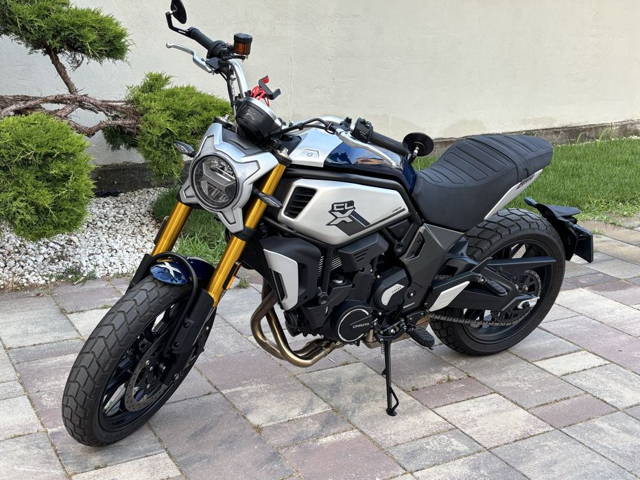 CF Moto 700 CL-X Heritage - cu 1000 km