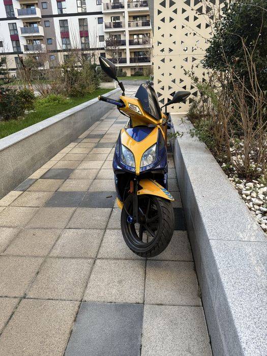 Scuter de inchiriat fara permis