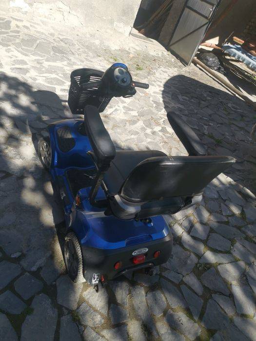 Moped pentru bătrâni