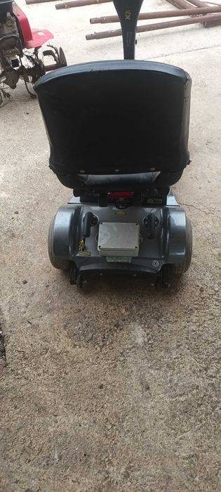 Scuter elecric pt persoane cu dizabilitati sterling nefunctional