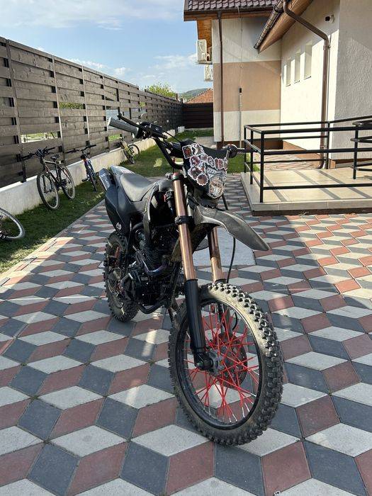 vand sau schimb cross kxd 150cc.