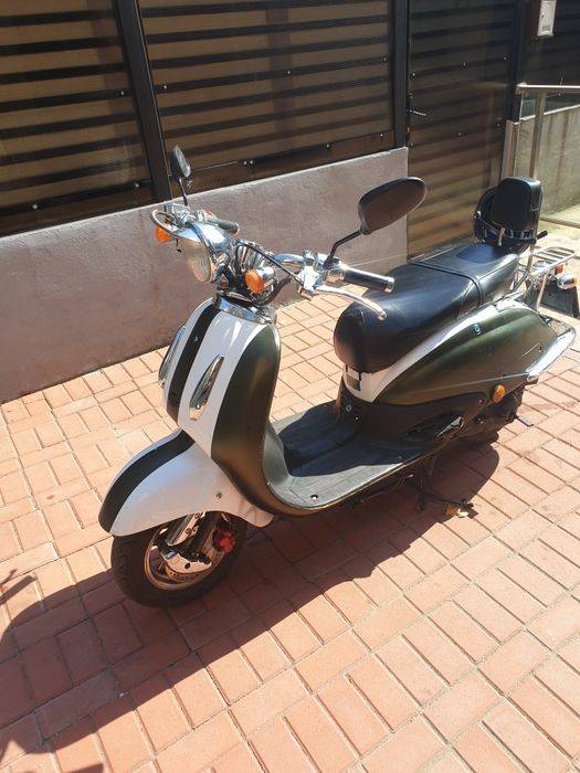Vand schimb scuter retro 50cc  an 2020