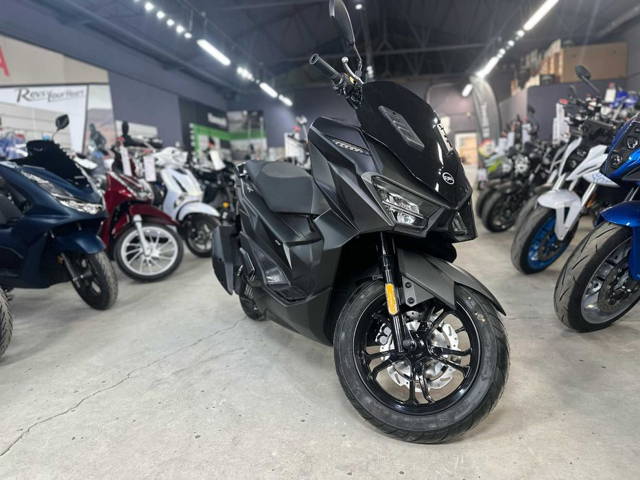 Scuter SYM JetX 125ABS nou se conduce cu B125 livrare din stoc ESTBIKE