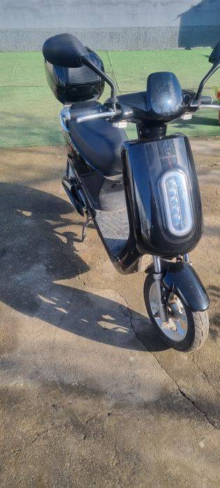 Vând scuter electric