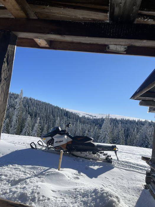Vand snowmobil ski-doo summit 800